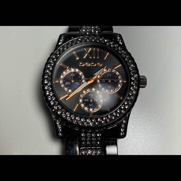 Womens blank and rose gold rhinestone watch